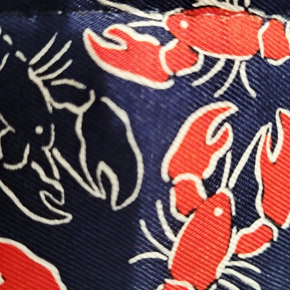 Vineyard Vines Blue & Red Lobster Tote Bag - Picture 4 of 6
